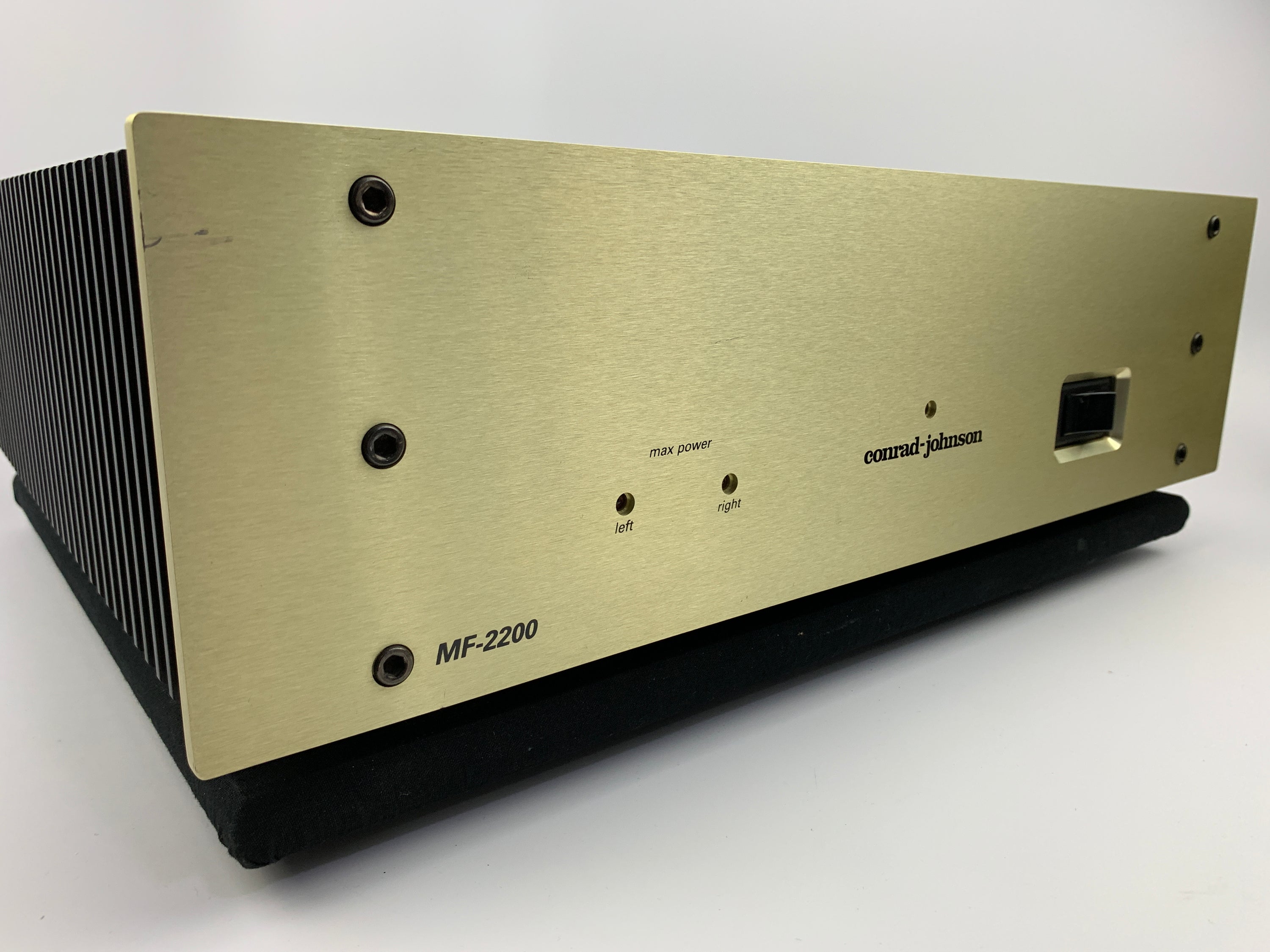 Conrad Johnson MF 2200 Amplifier SOLD OUT