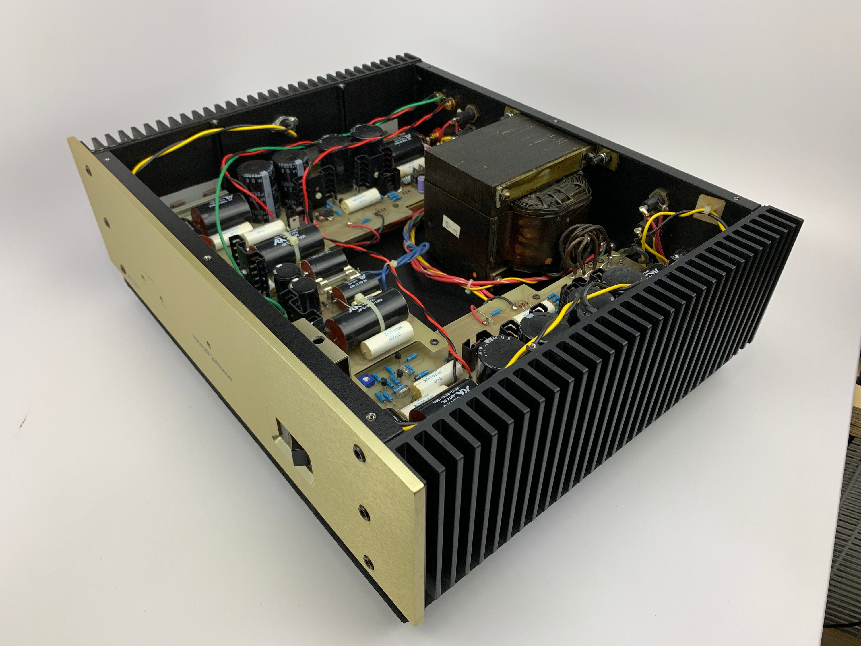 Conrad Johnson MF 2200 Amplifier SOLD OUT