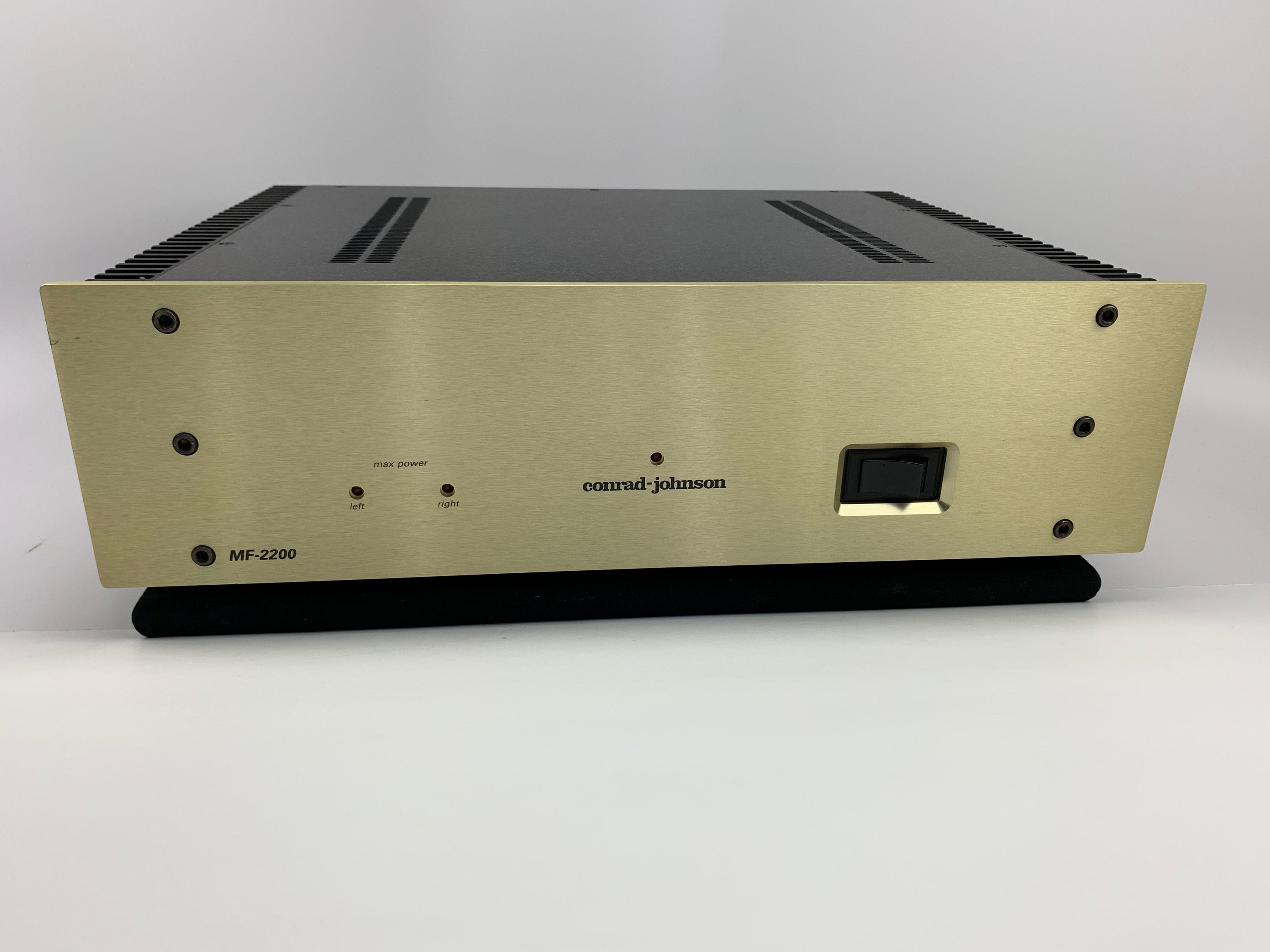 Conrad Johnson MF 2200 Amplifier SOLD OUT