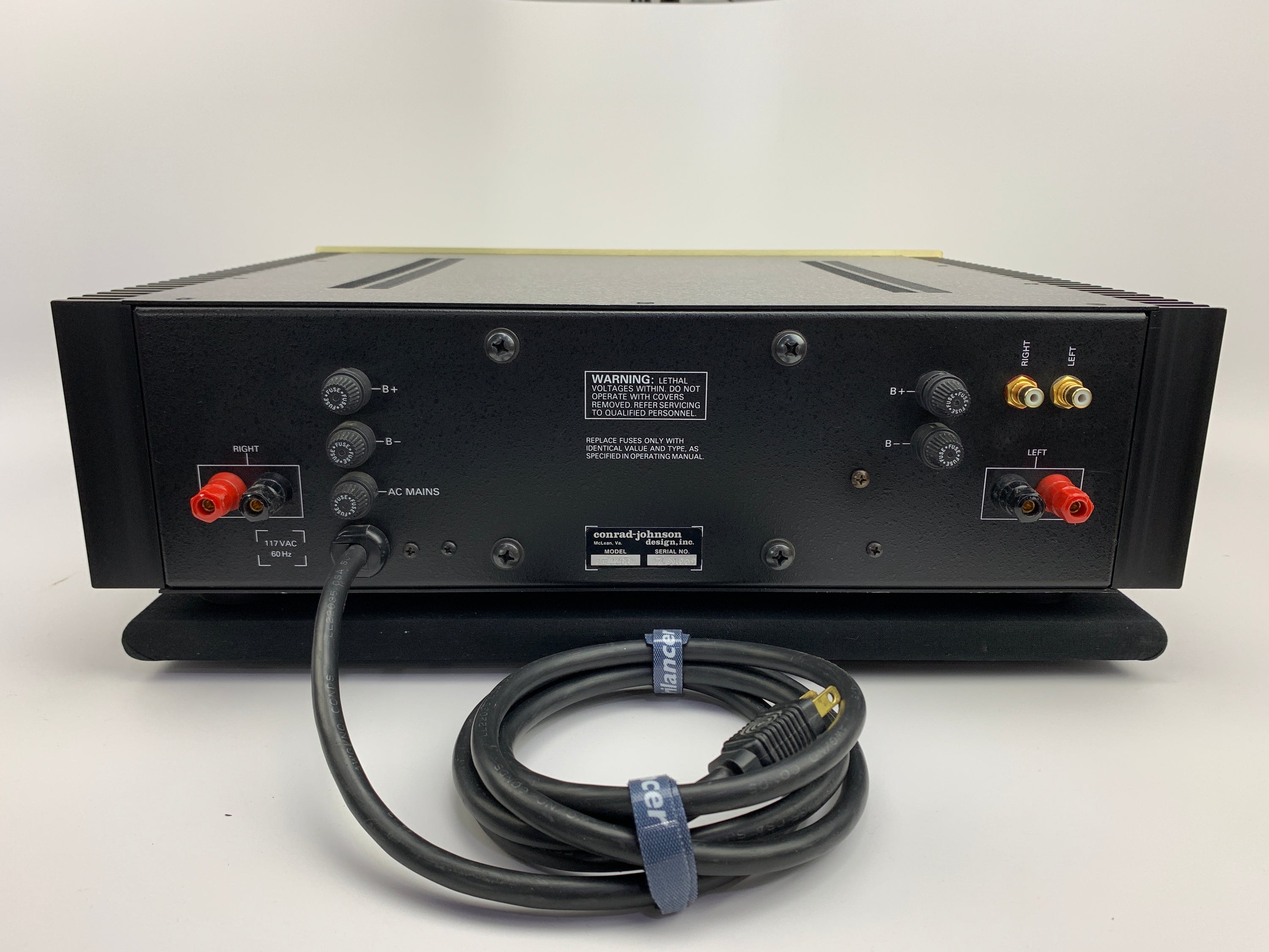 Conrad Johnson MF 2200 Amplifier SOLD OUT