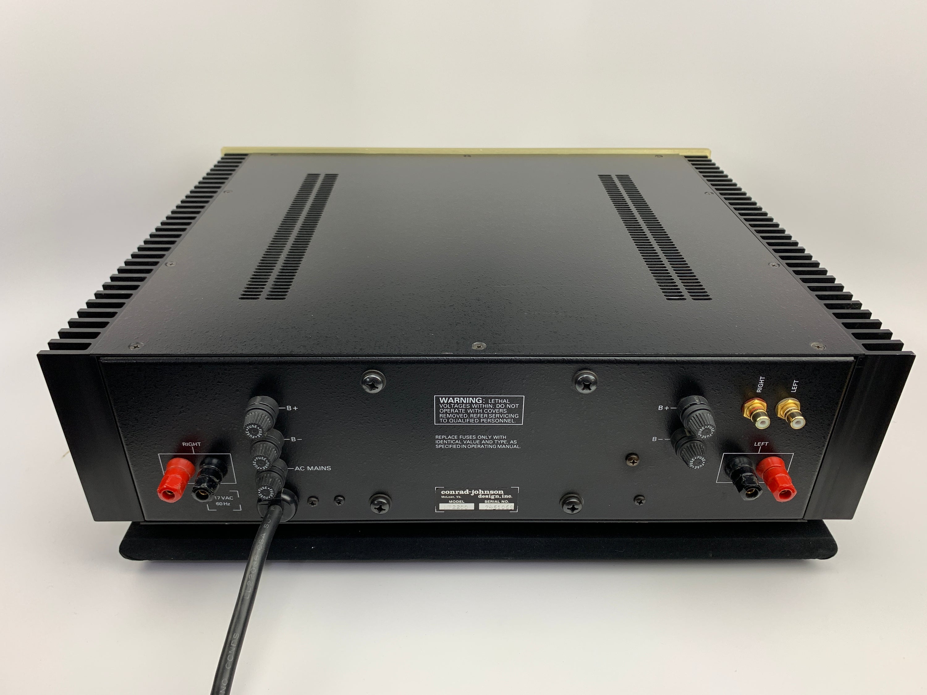 Conrad Johnson MF 2200 Amplifier SOLD OUT