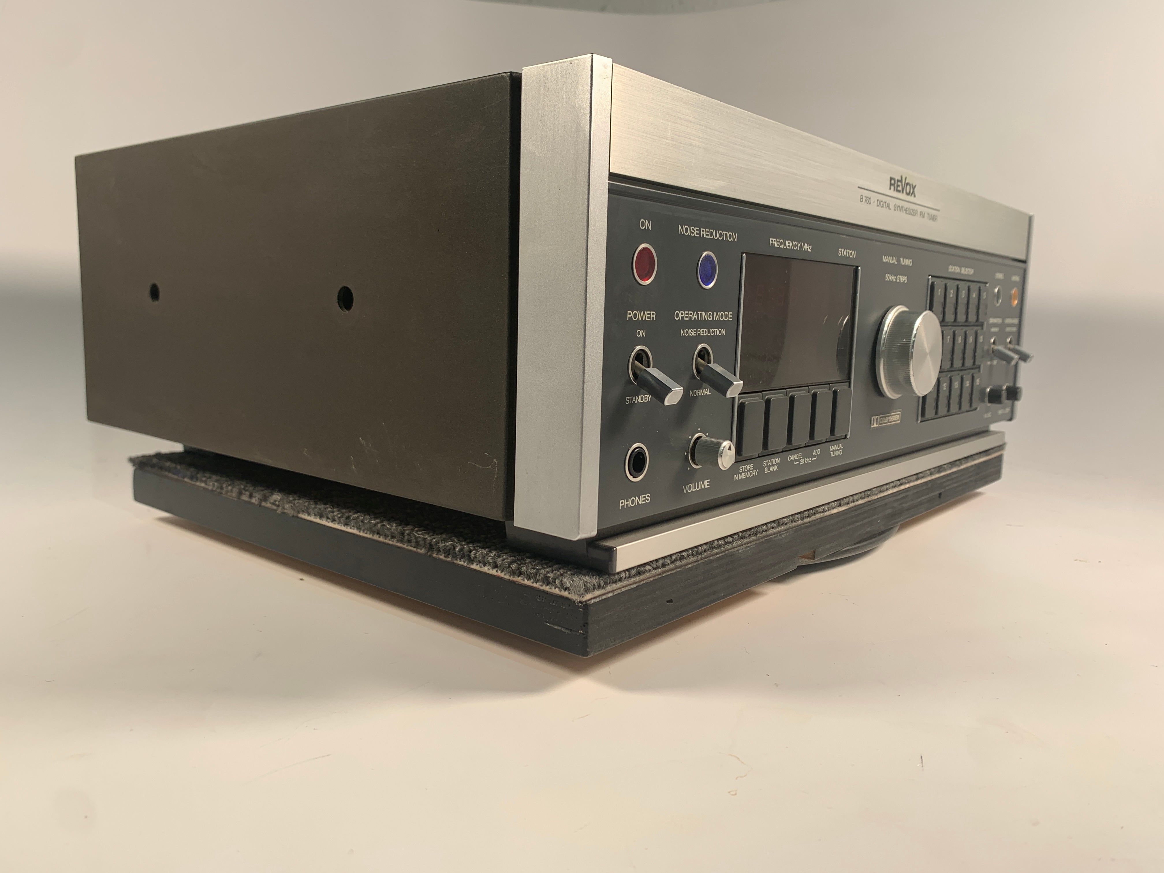 Revox B760 Digital Synthesizer FM Tuner – Record Mart HiFi
