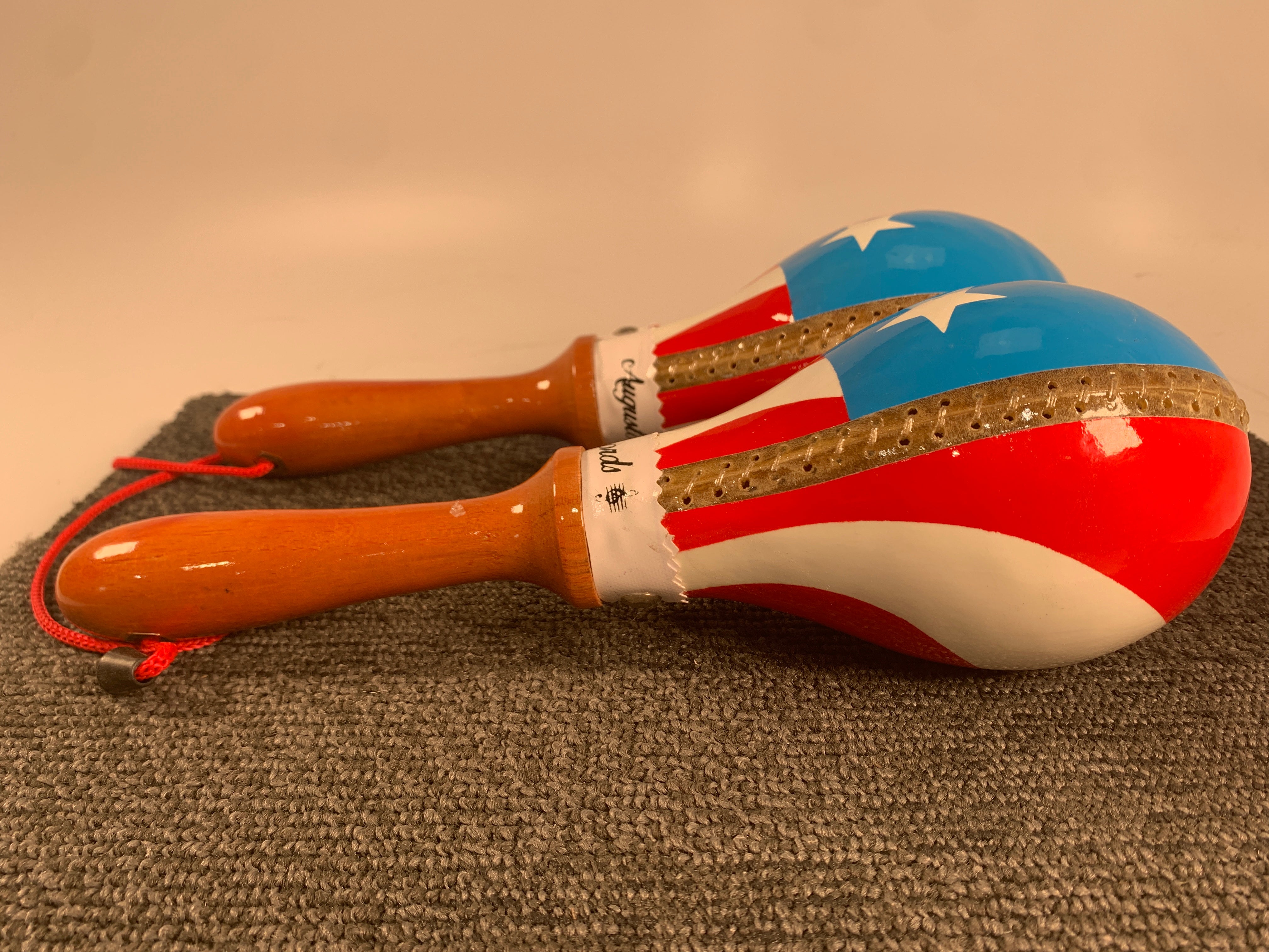 Maracas Leather Professional Puerto Rican Flag w/bag – Record Mart