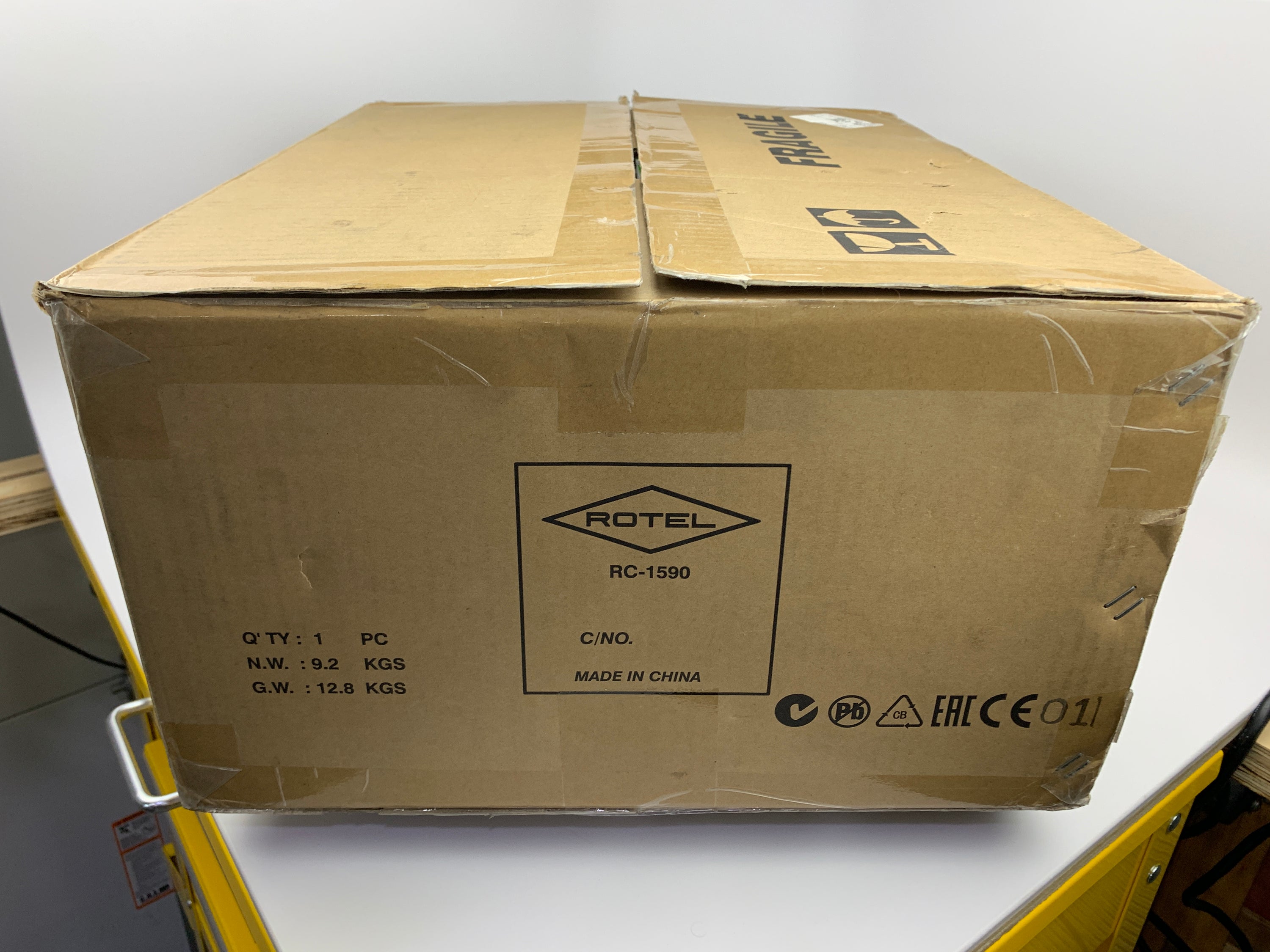 ROTEL RC-1590 STEREO PREAMPLIFIER W/PHONO PREAMP BLACK