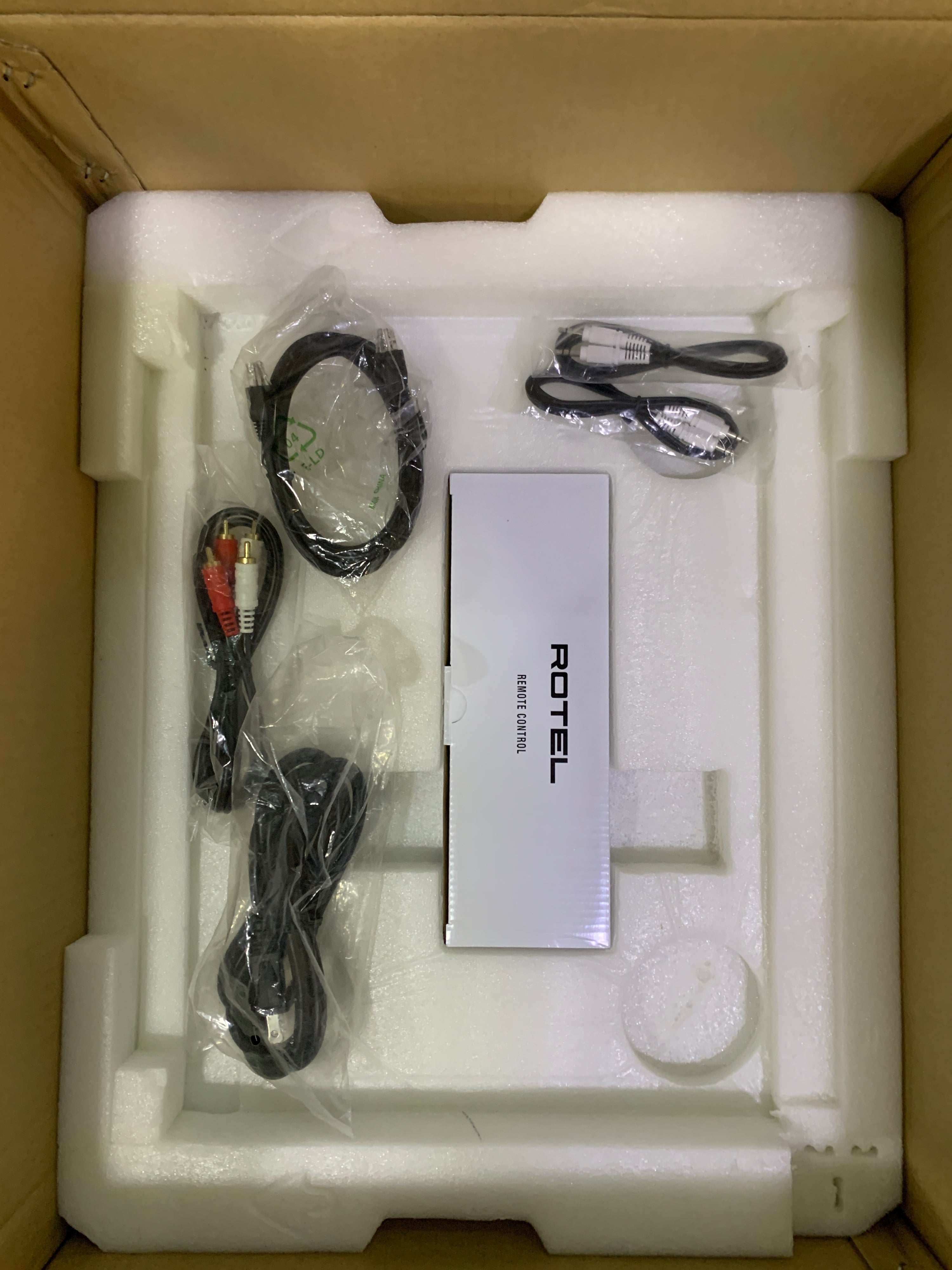 ROTEL RC-1590 STEREO PREAMPLIFIER W/PHONO PREAMP BLACK