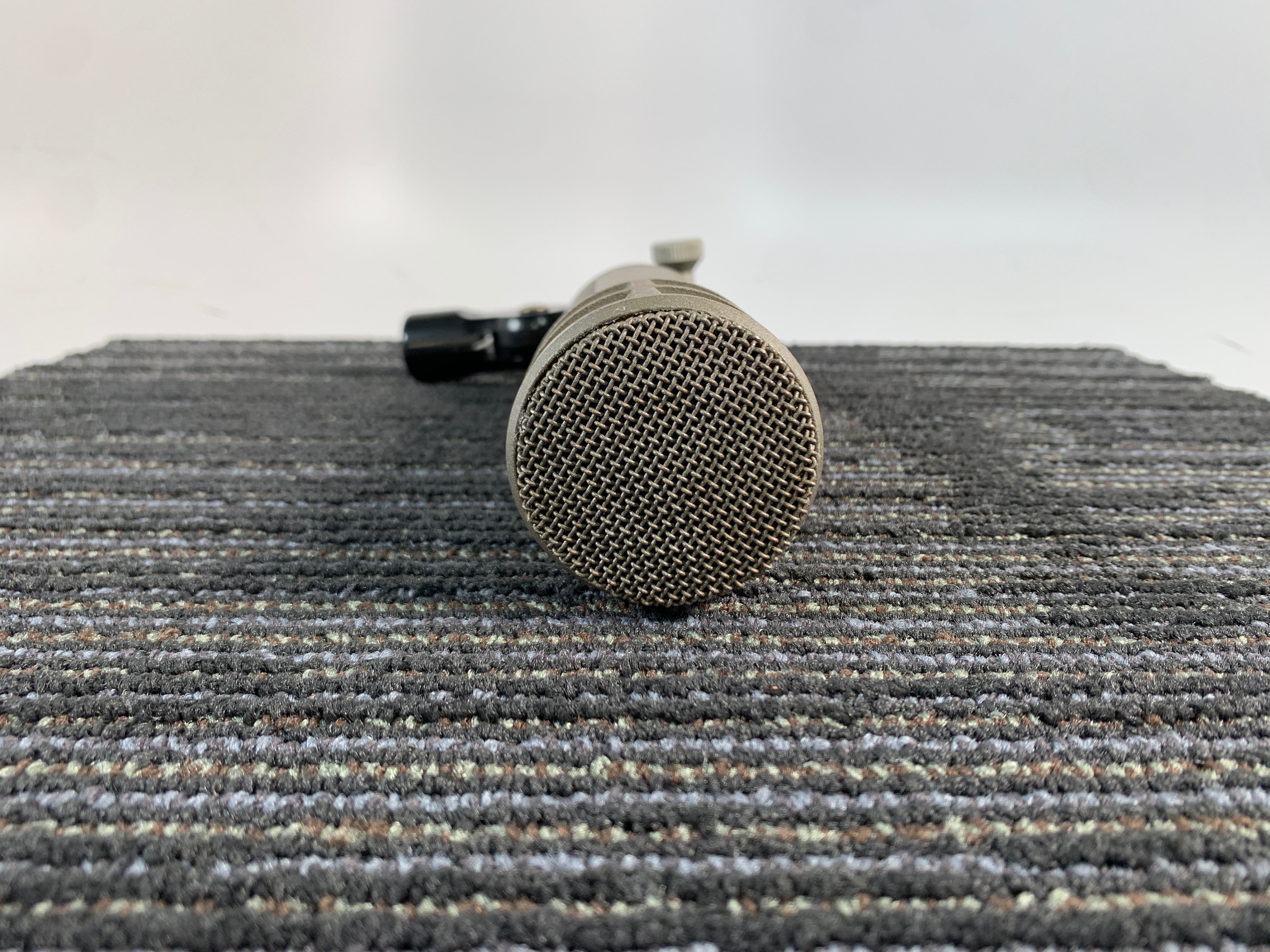 Electro-Voice Vintage RE20 Cardioid Dynamic Microphone – Record