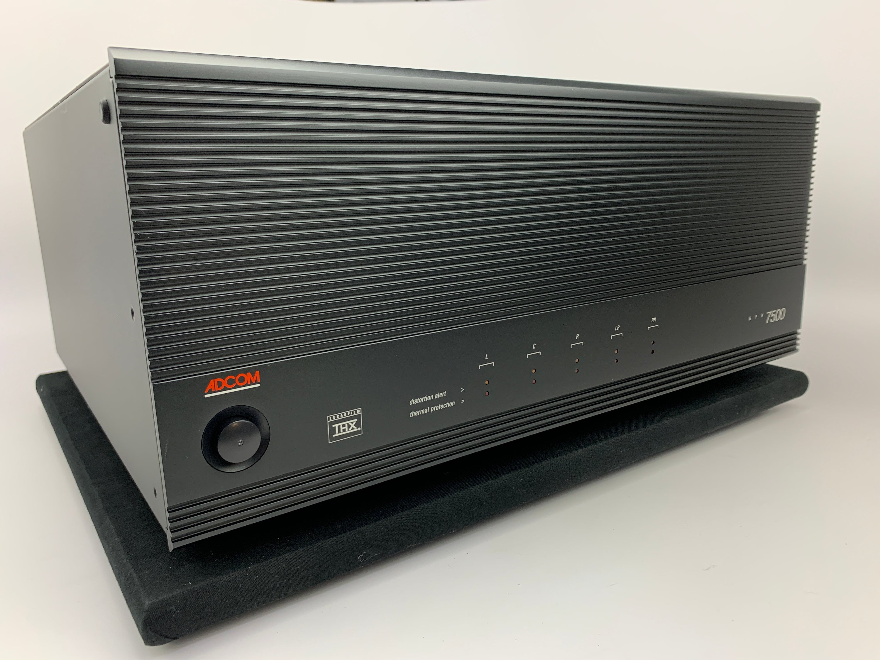 ADCOM GFA-7500 5 CHANNEL AMPLIFIER