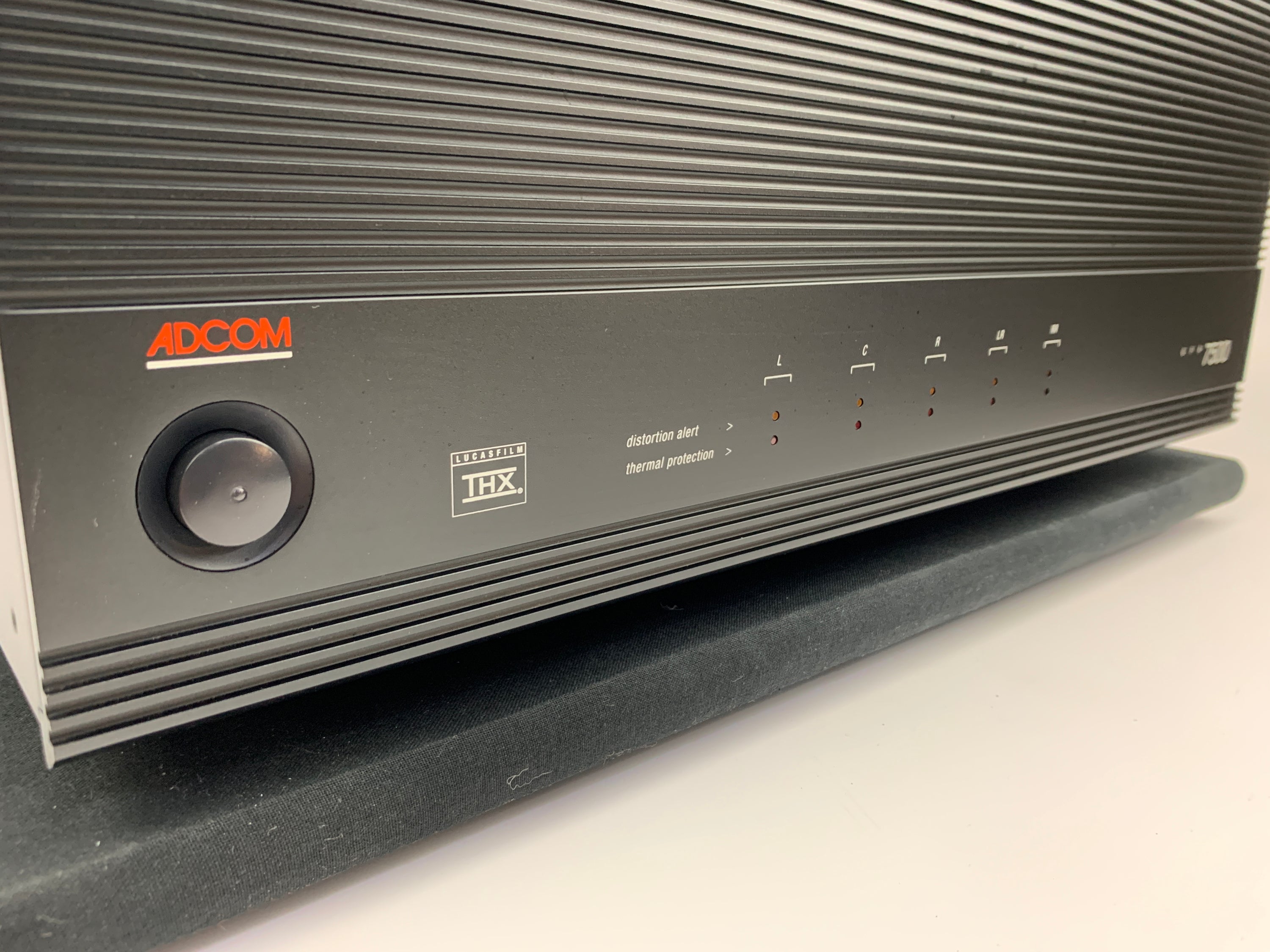 ADCOM GFA-7500 5 CHANNEL AMPLIFIER