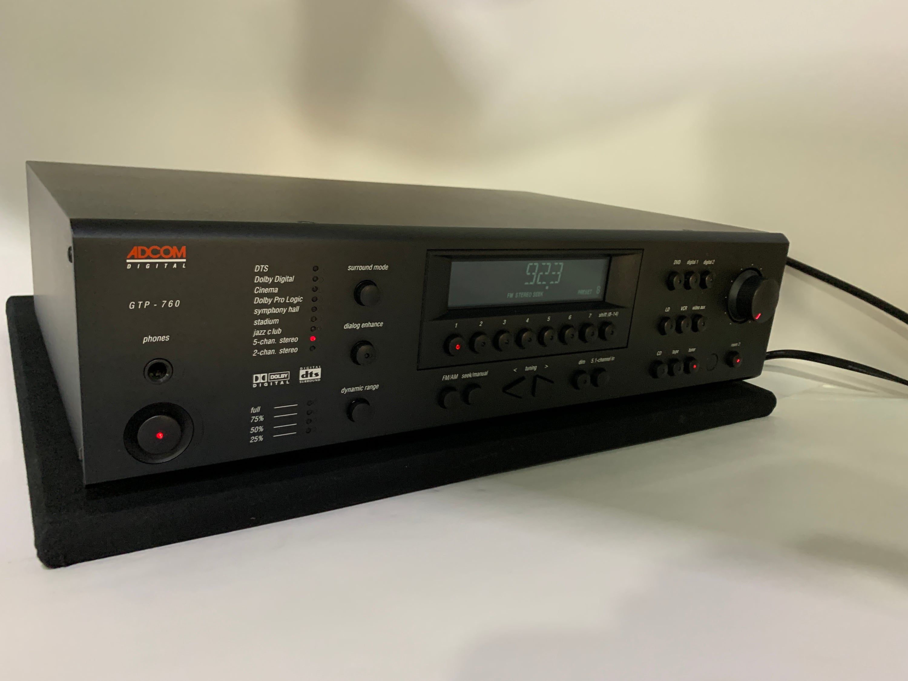 ADCOM GTP-760 5 CHANNEL TUNER PREAMPLIFIER