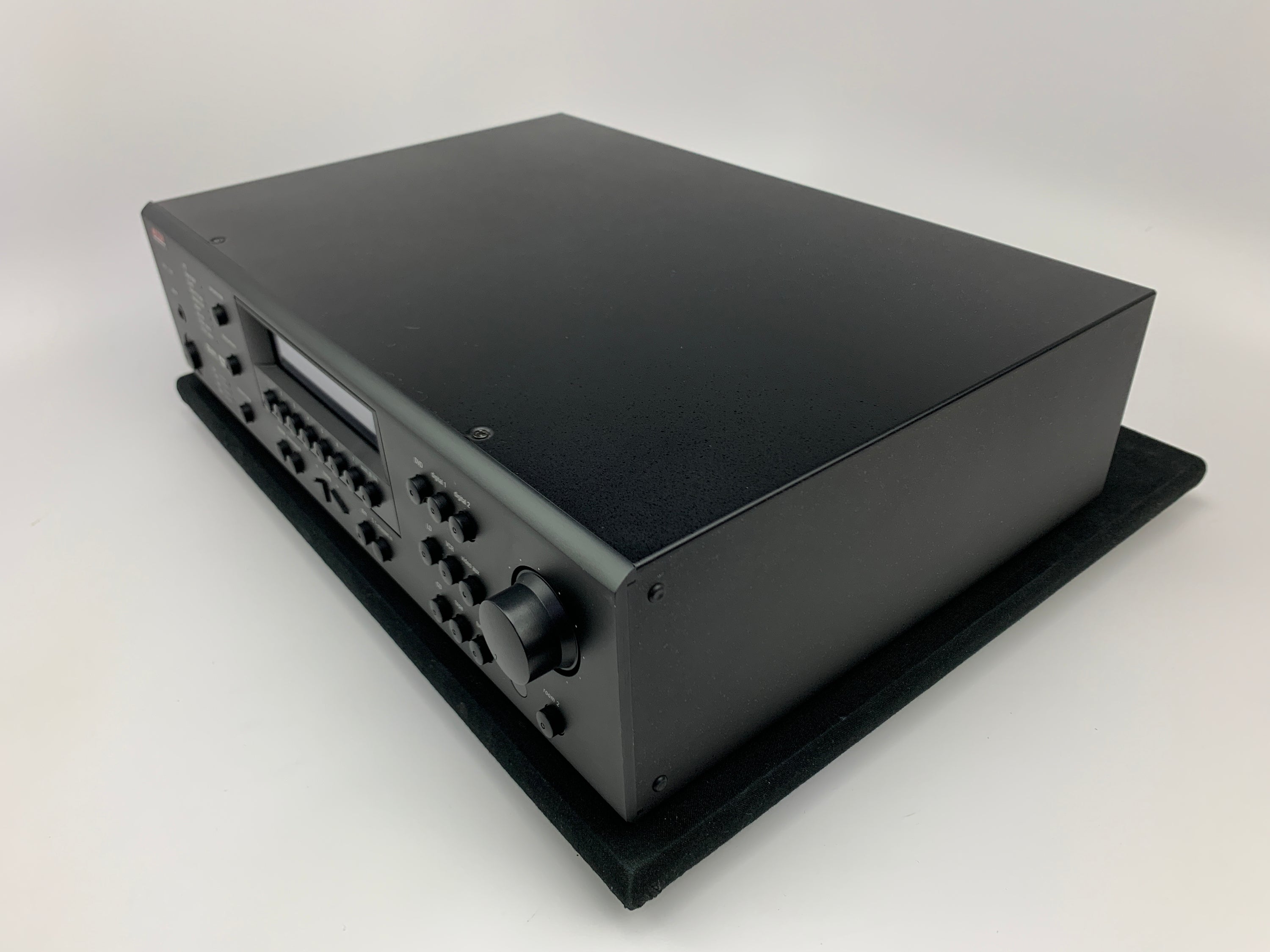 ADCOM GTP-760 5 CHANNEL TUNER PREAMPLIFIER