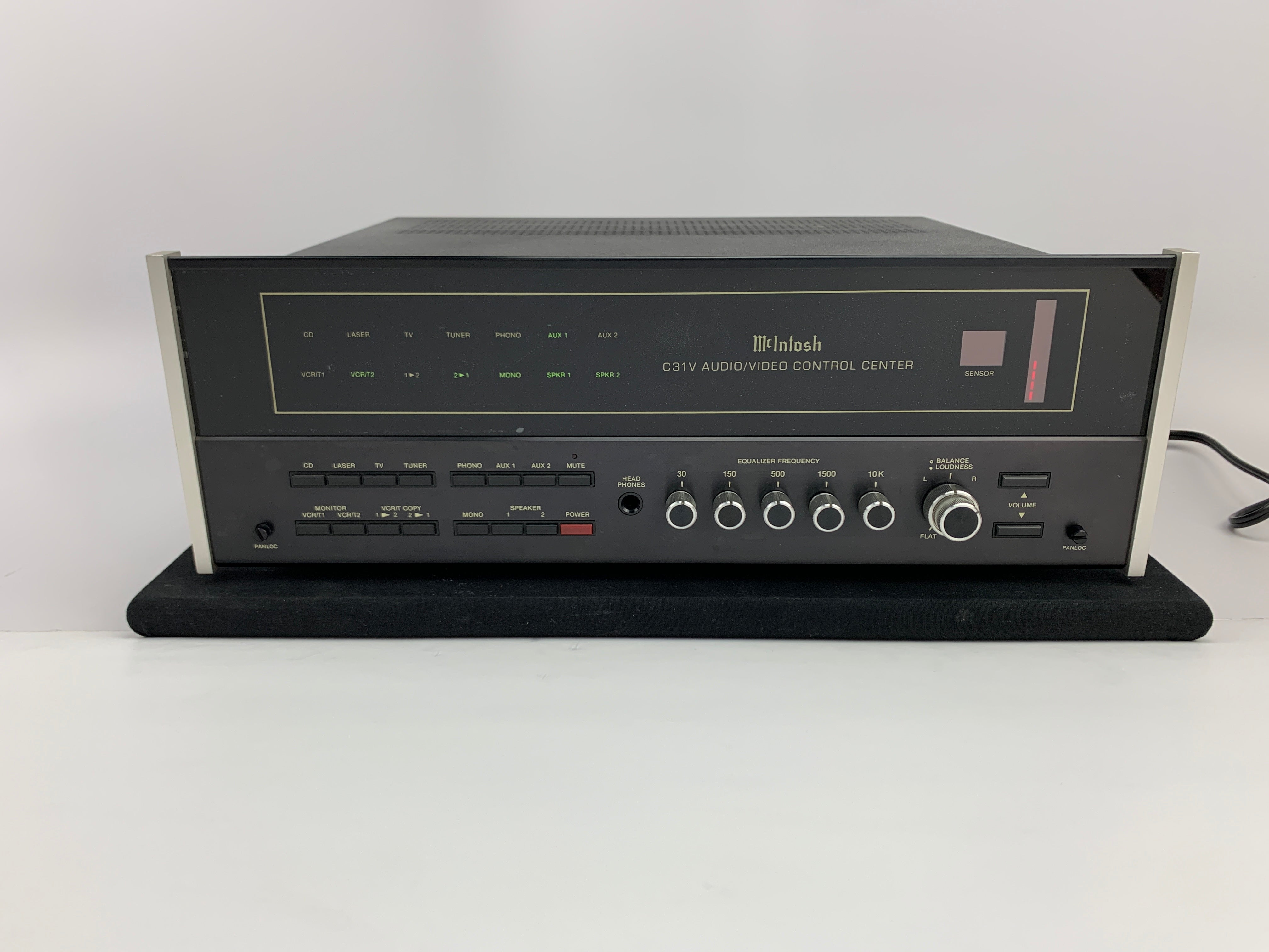 MCINTOSH C31V AUDIO/VIDEO CONTROL CENTER W/REMOTE CONTROL – Record