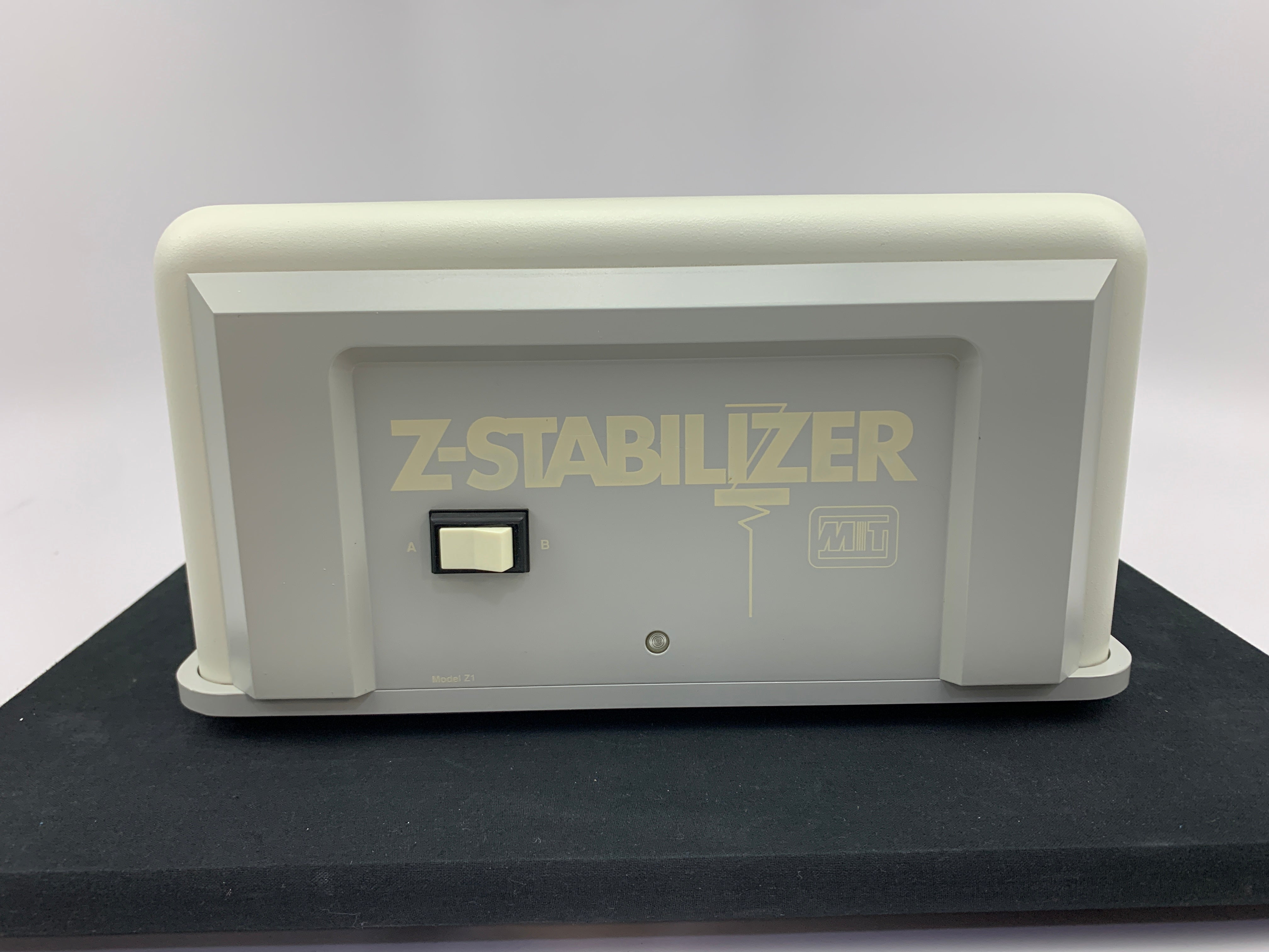 MIT Z-1 IMPEDANCE STABILIZER – Record Mart HiFi