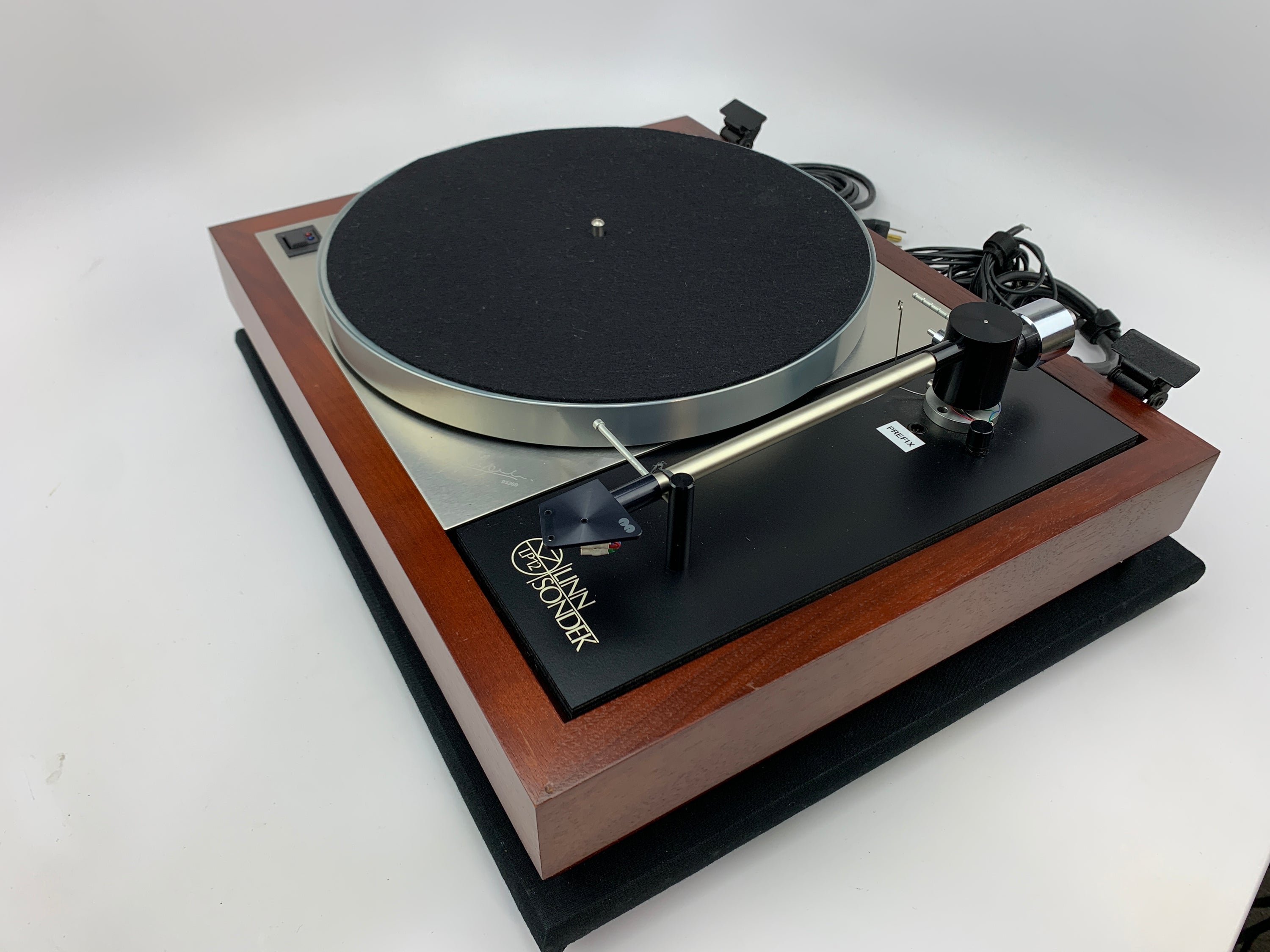 LINN SONDEK LP12 25TH ANNIVERSARY EDITION W/NAIM AUDIO PREFIX PREAMP & NAIM ARO UNI PIVOT TONEARM AND HERCULES POWER SUPPLY