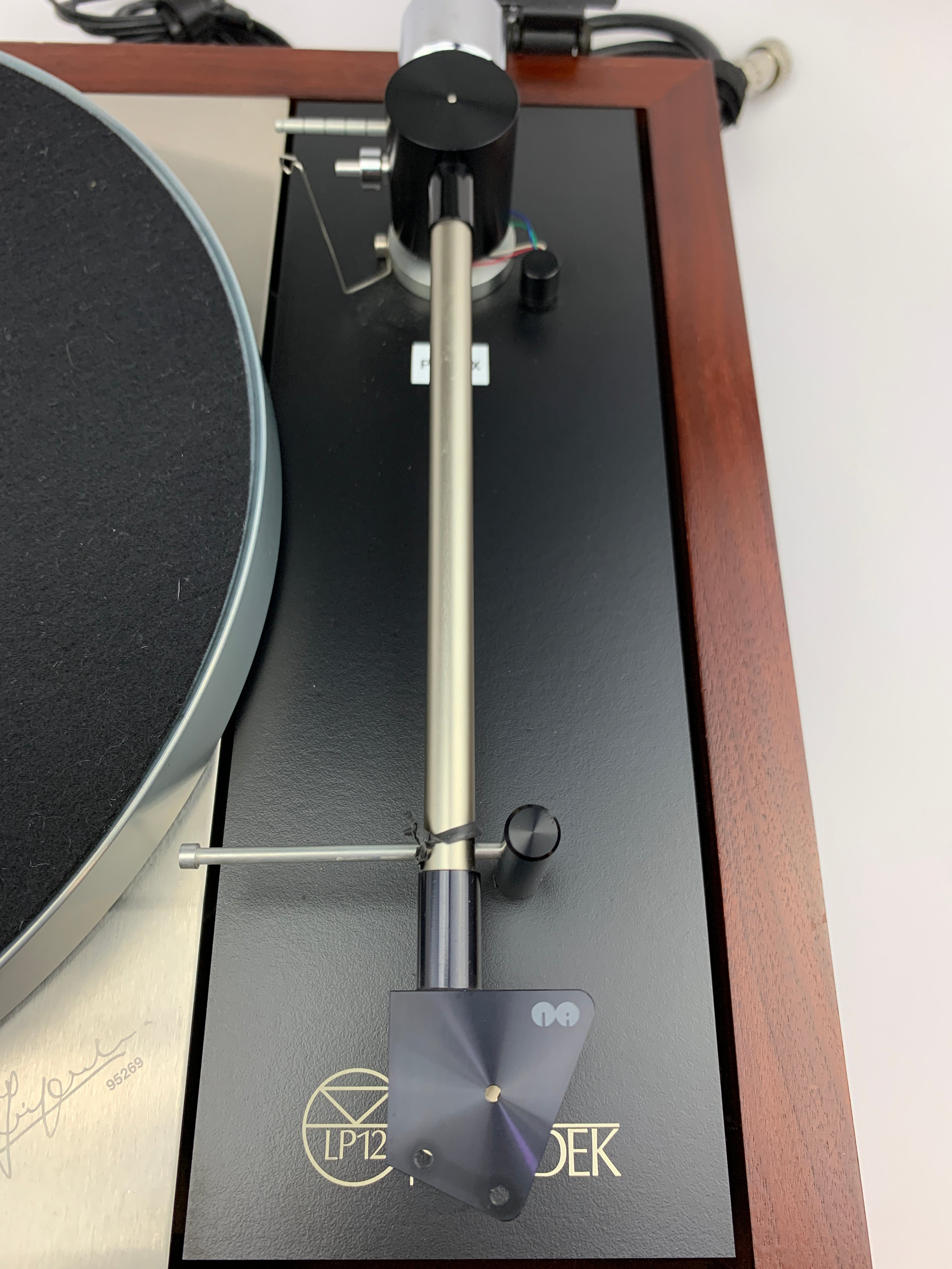 LINN SONDEK LP12 25TH ANNIVERSARY EDITION W/NAIM AUDIO PREFIX PREAMP & NAIM ARO UNI PIVOT TONEARM AND HERCULES POWER SUPPLY