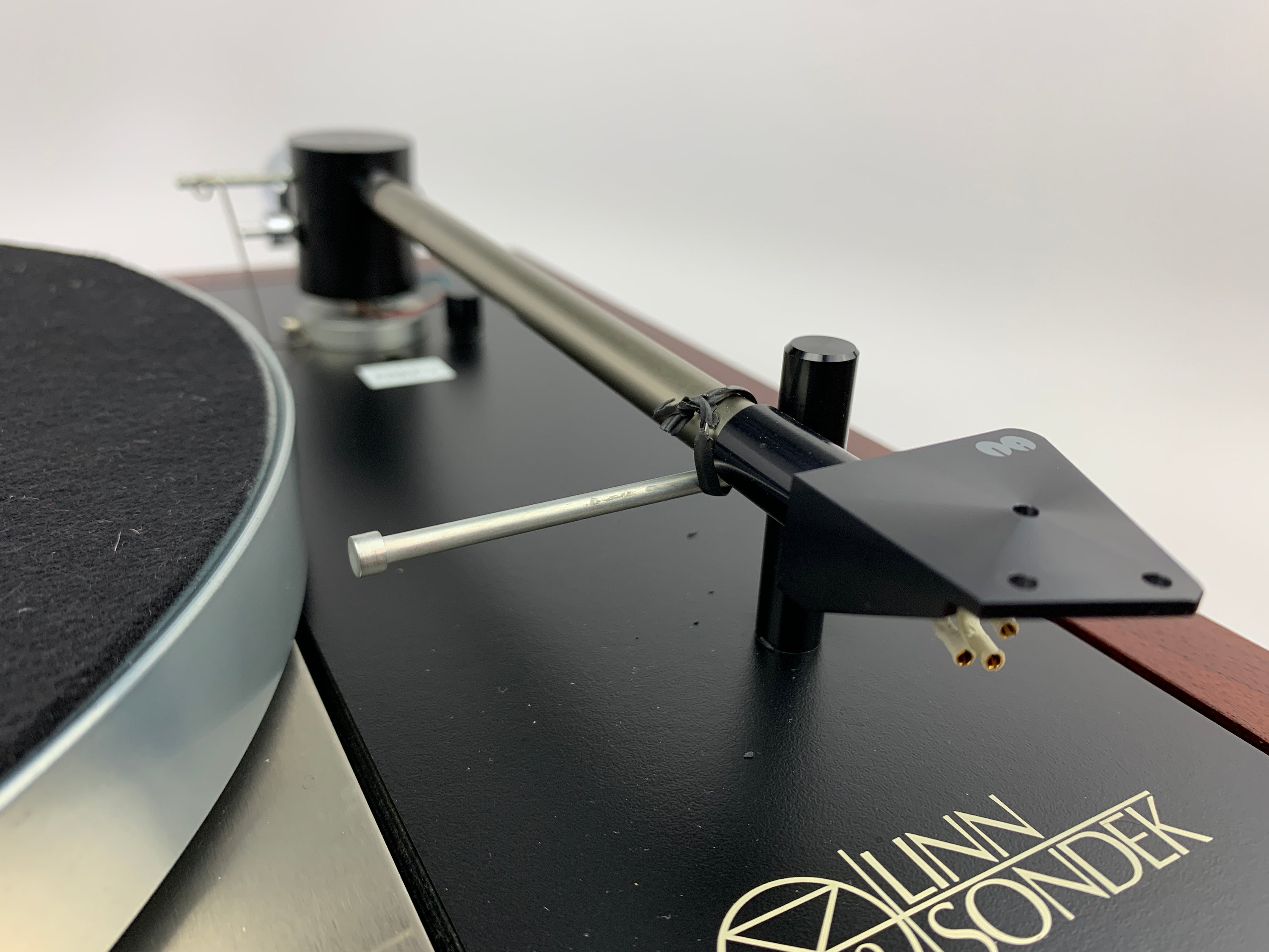 LINN SONDEK LP12 25TH ANNIVERSARY EDITION W/NAIM AUDIO PREFIX PREAMP & NAIM ARO UNI PIVOT TONEARM AND HERCULES POWER SUPPLY