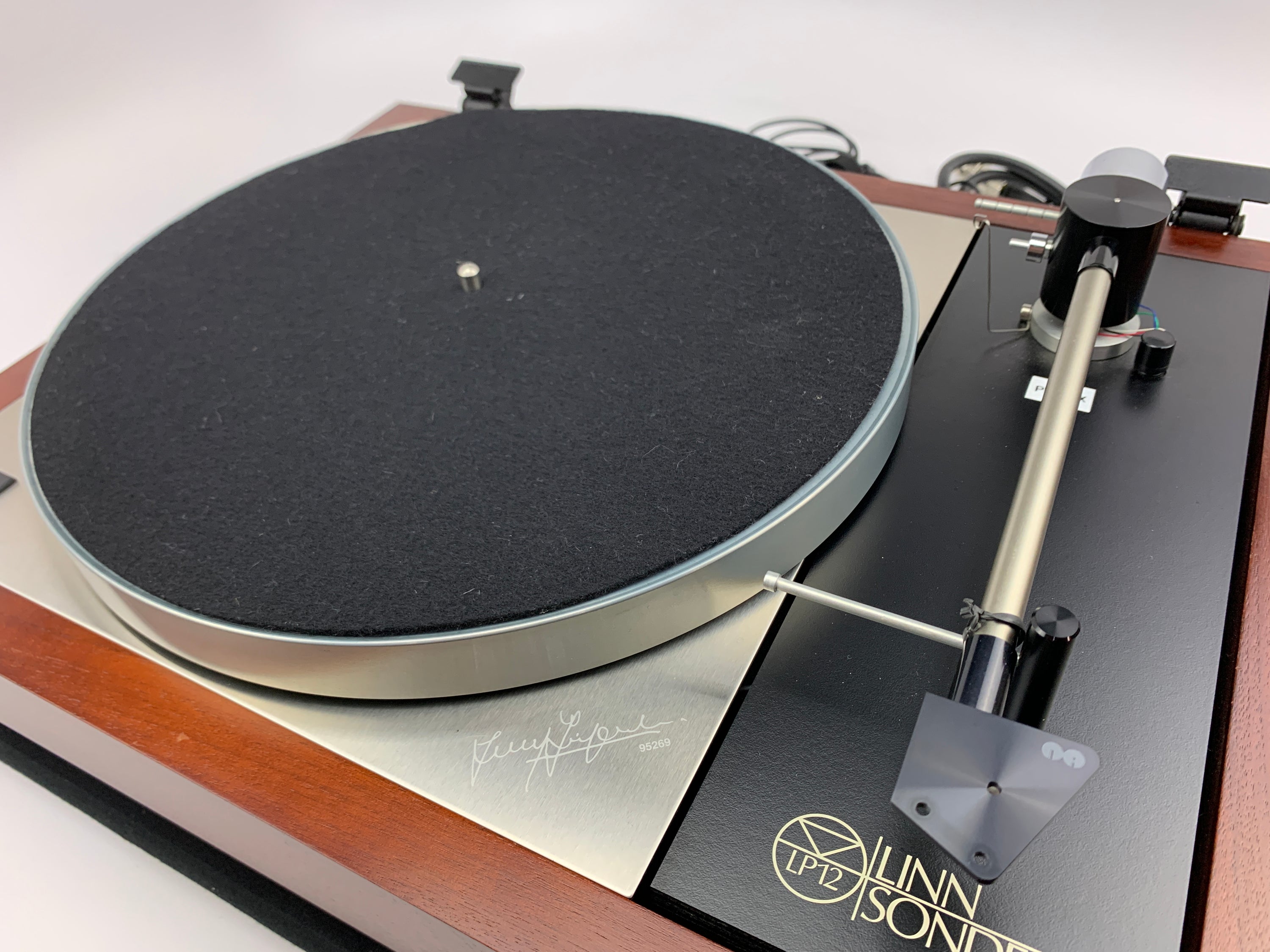 LINN SONDEK LP12 25TH ANNIVERSARY EDITION W/NAIM AUDIO PREFIX PREAMP & NAIM ARO UNI PIVOT TONEARM AND HERCULES POWER SUPPLY