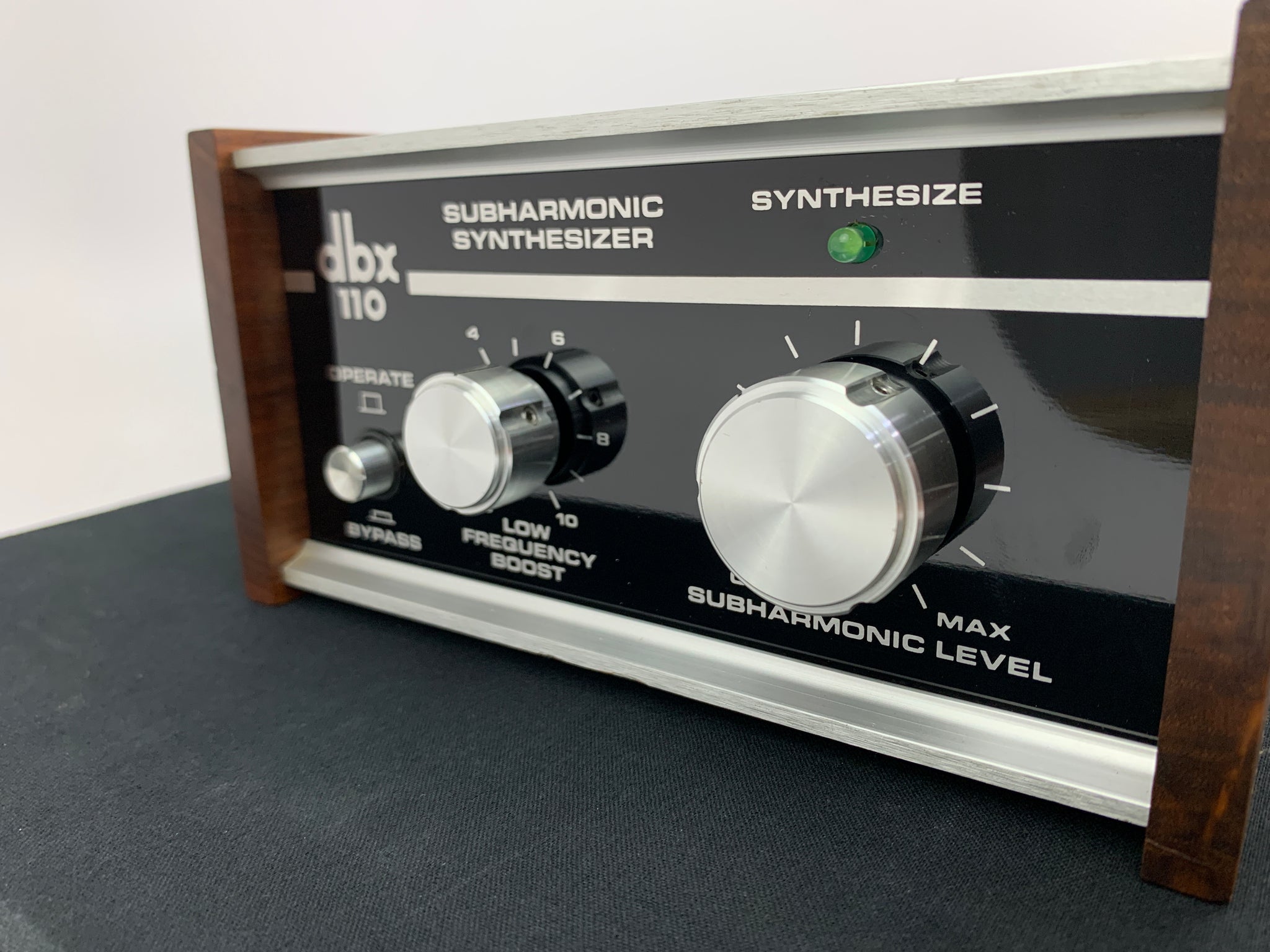 DBX MODEL 110 SUBHARMONIC SYNTHESIZER – Record Mart HiFi