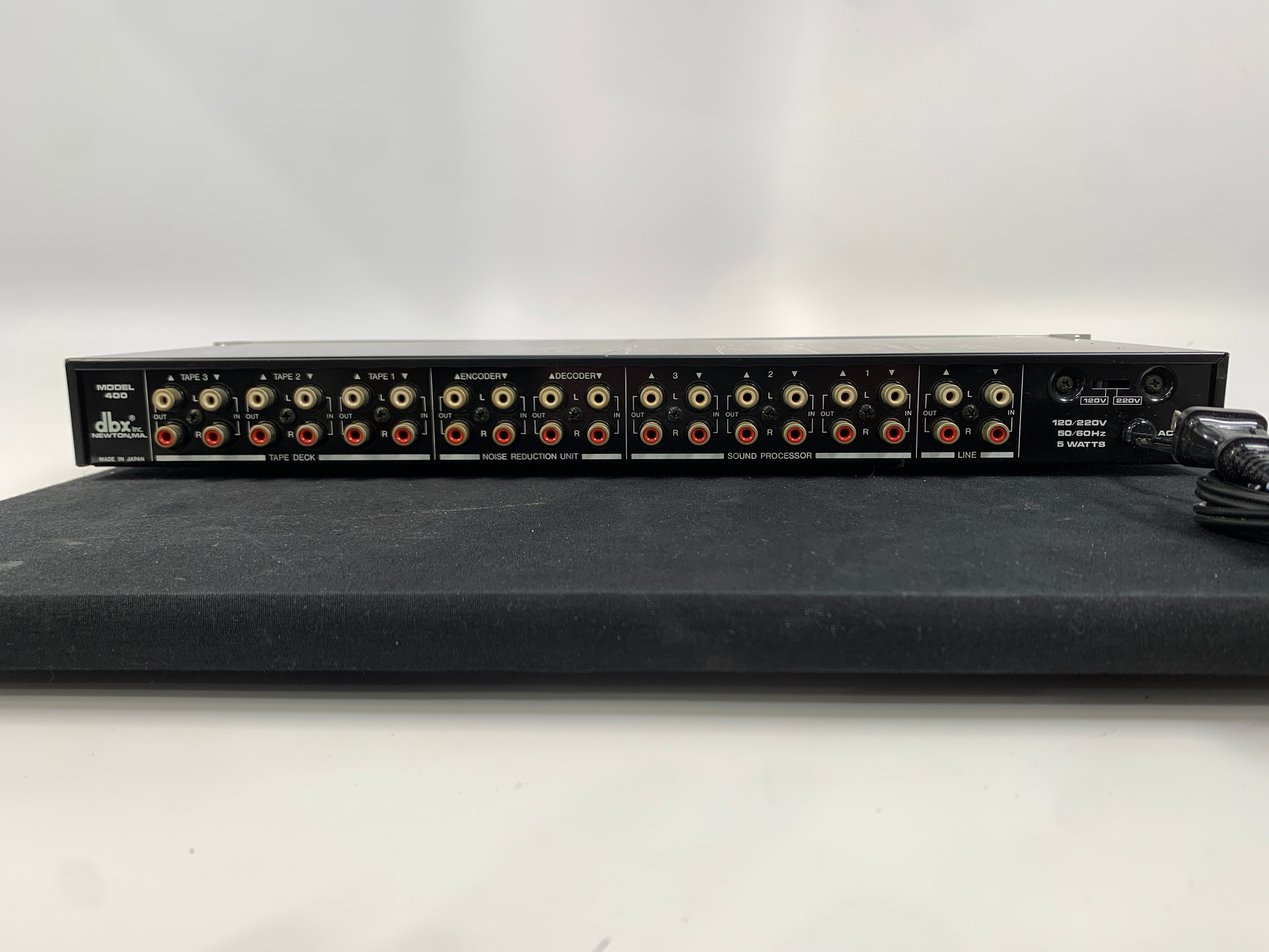 DBX 400 Program Route Selector w/rack mount ears – Record Mart HiFi