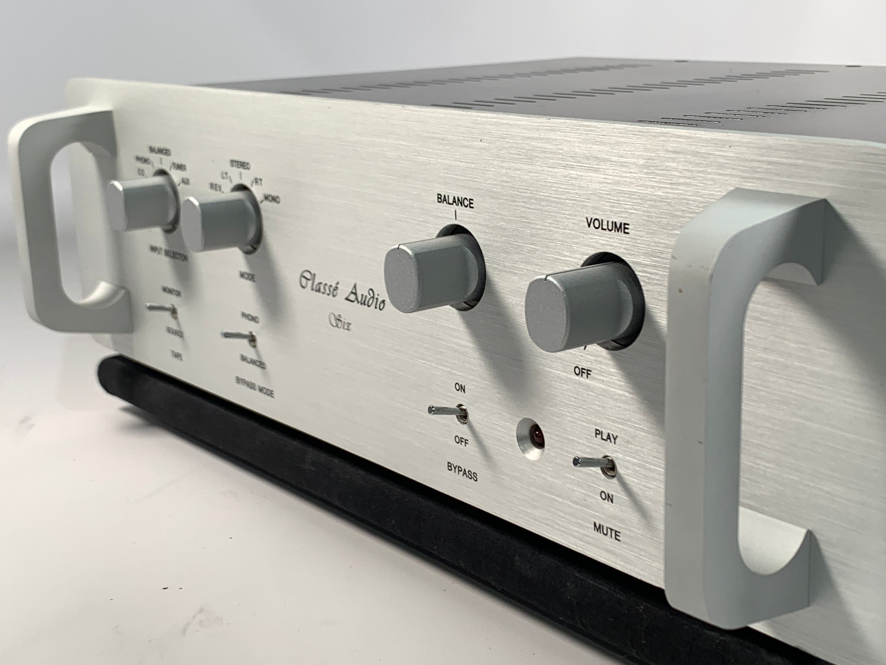 Classe Audio Six Preamplifier Model 6R w/phono stage