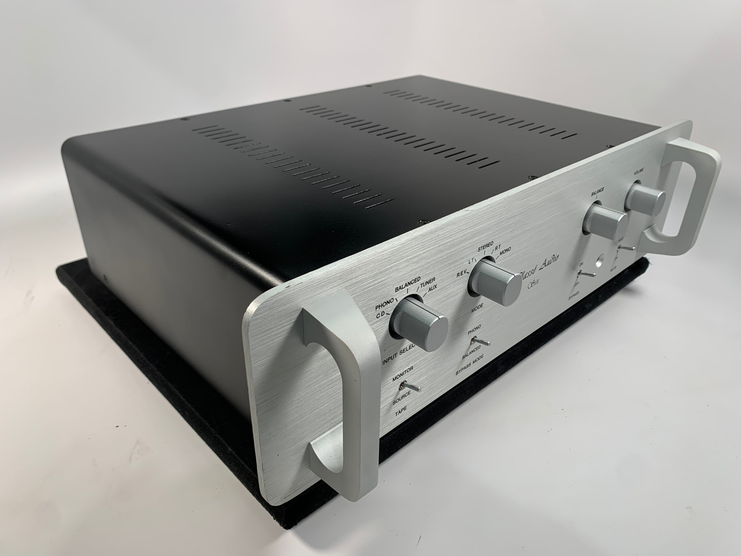 Classe Audio Six Preamplifier Model 6R w/phono stage