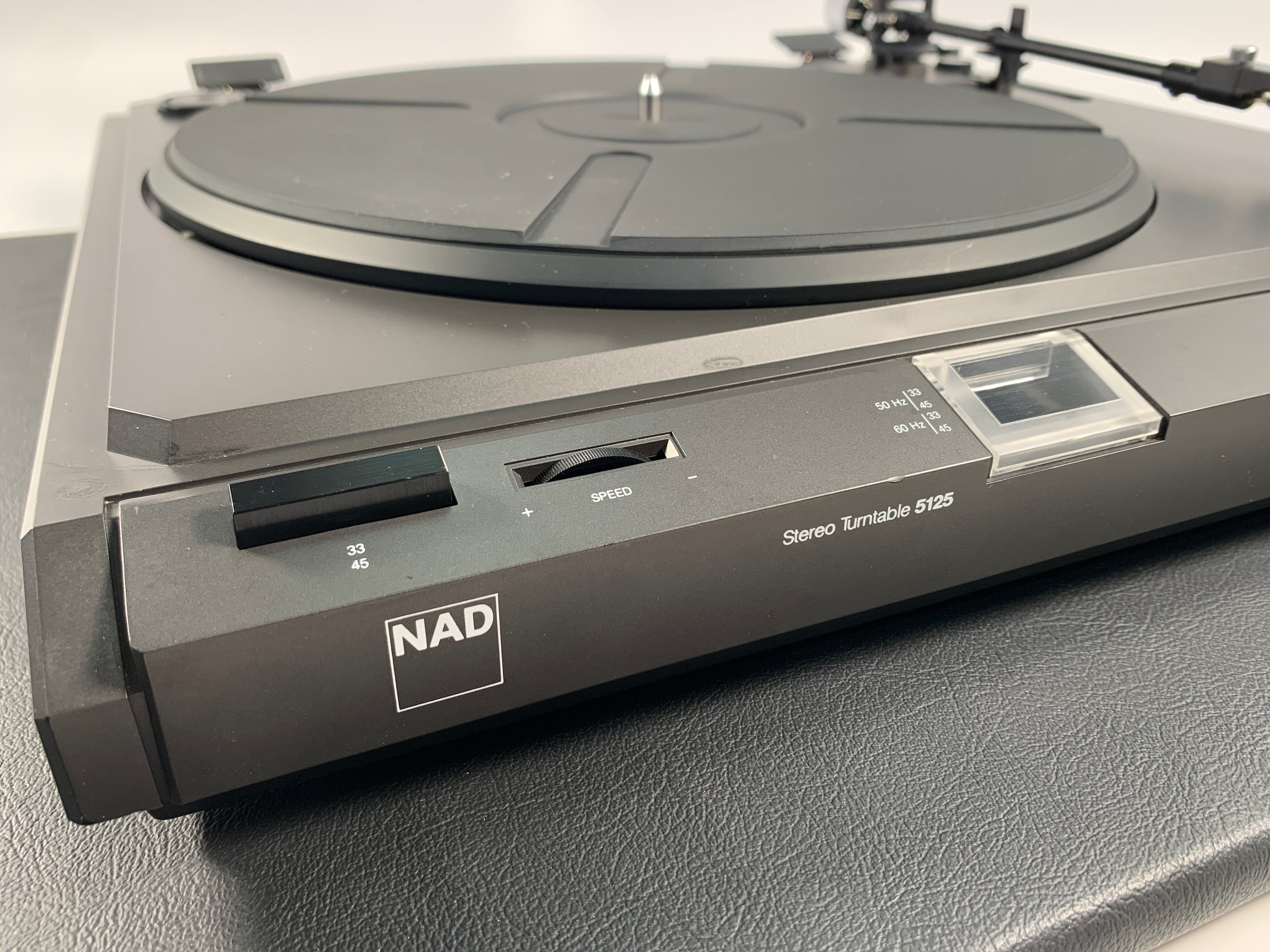 NAD 5125 Stereo Turntable