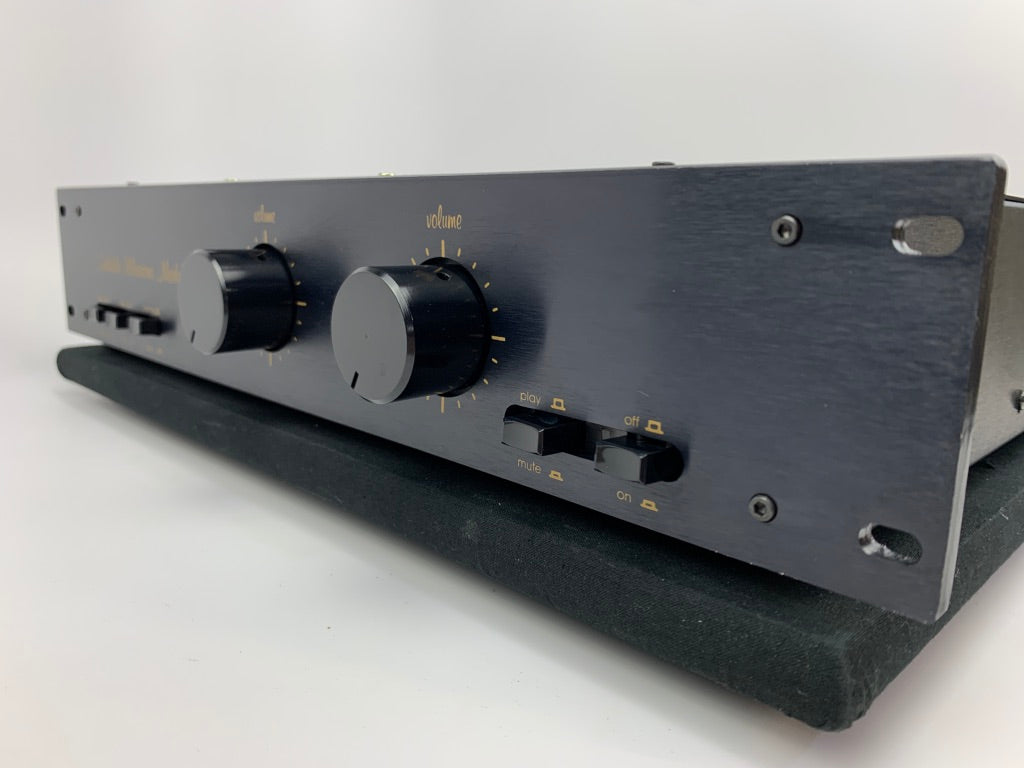AUDIBLE ILLUSIONS MODULUS IID PREAMPLIFIER – Record Mart HiFi