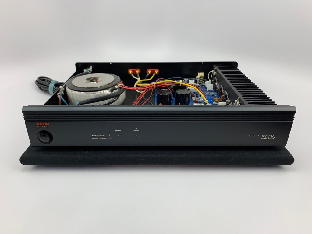 ADCOM GFA 5200 AMPLIFIER