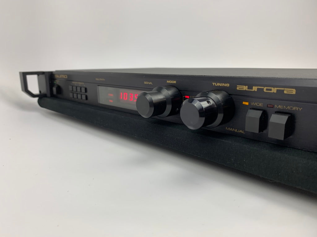 SUMO AURORA AM/FM DIGITAL TUNER W/RACK HANDLES