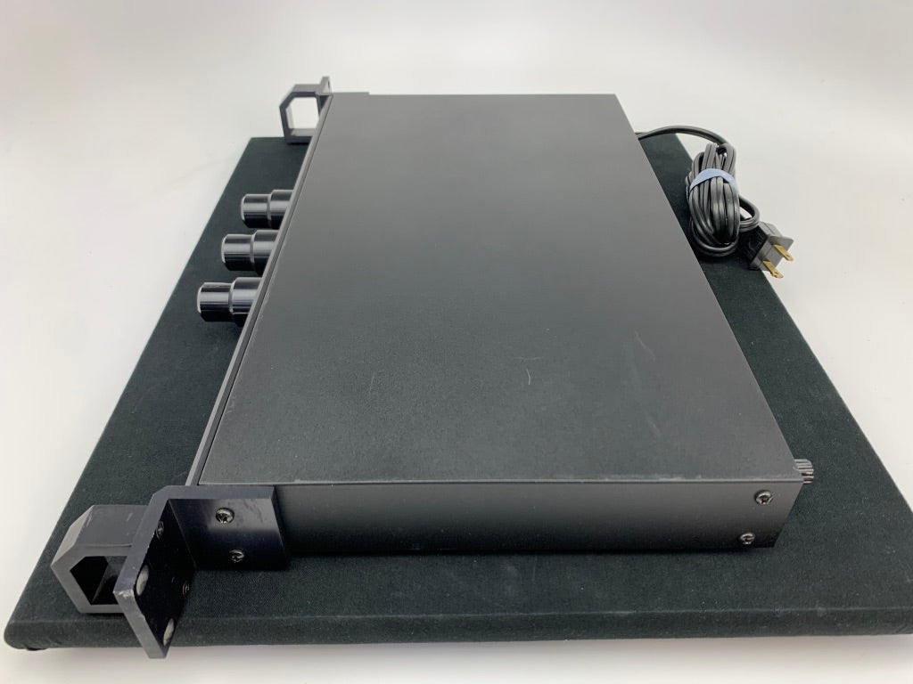 SUMO ATHENA PREAMP W/PHONO STAGE