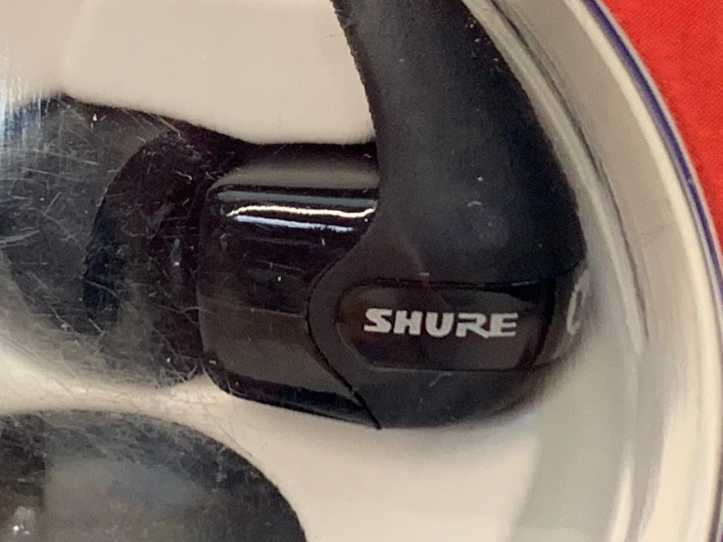 SHURE SE210 SOUND ISOLATING EARPHONES