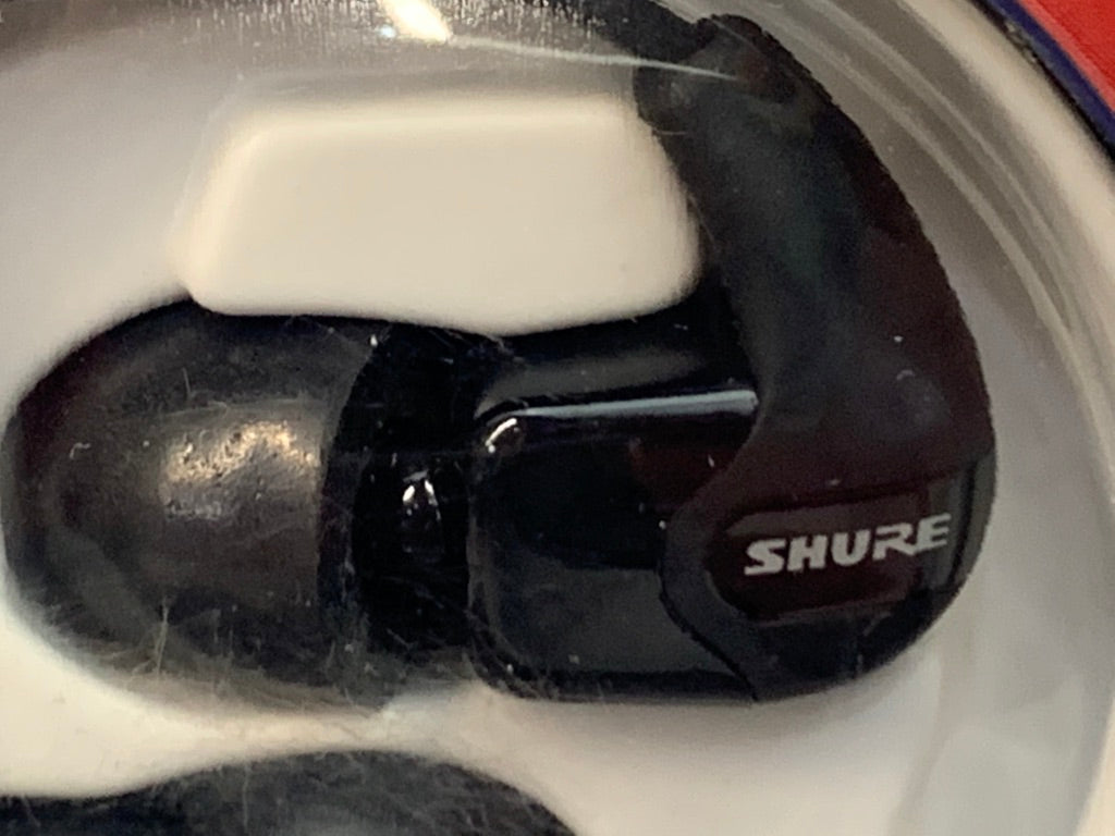 SHURE SE210 SOUND ISOLATING EARPHONES